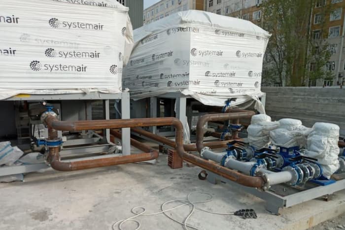 8 Noyabr metro stansiyası